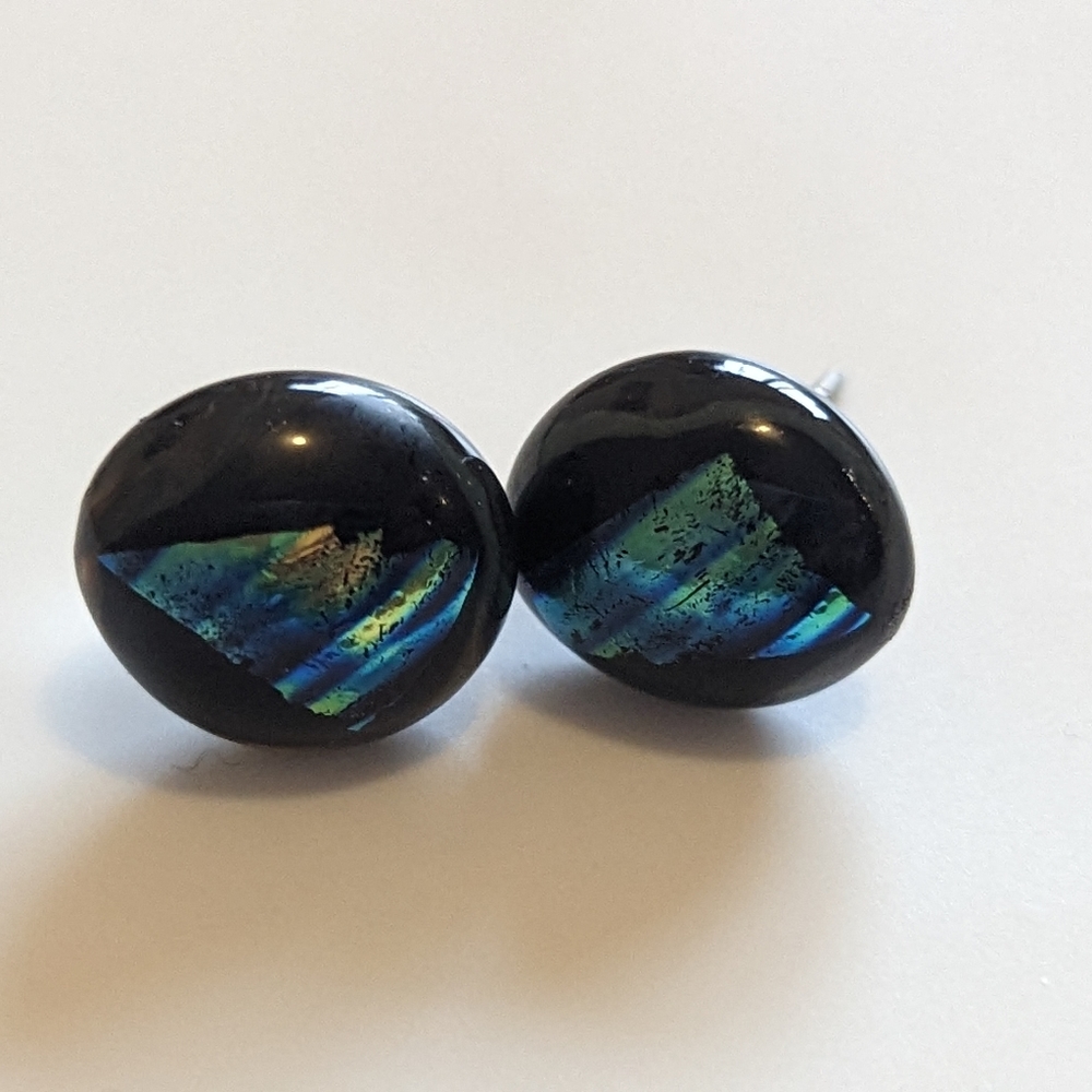 Artisan hand crafted handmade fused glass stud earrings nickel free 1 cm wide.